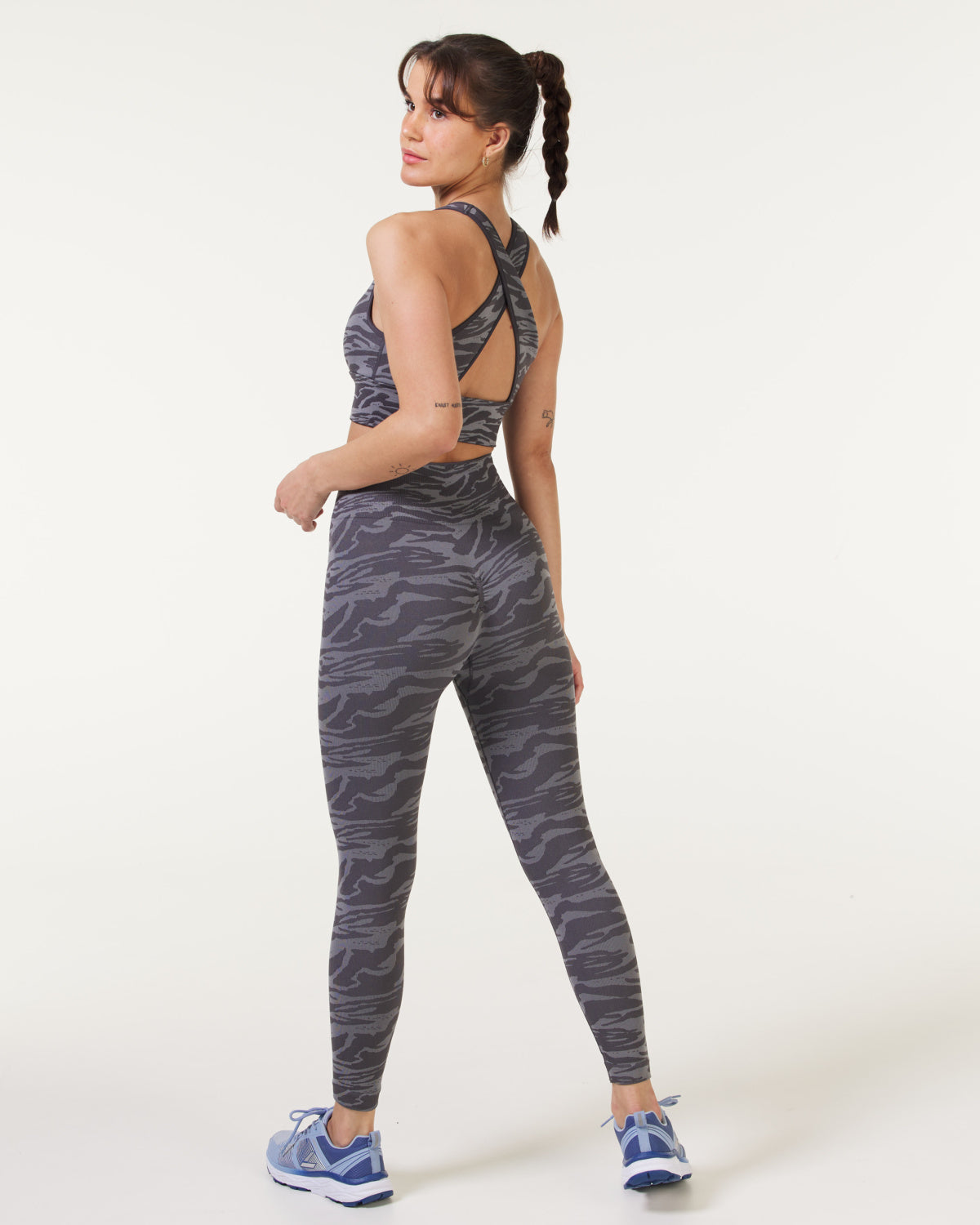 Levity Seemless Scrunch Tights Dark Grey Zebra